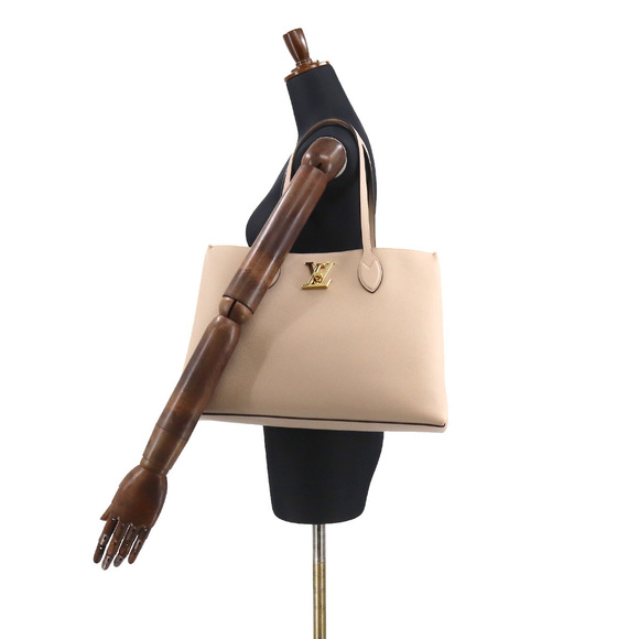 Louis Vuitton Lockme Tote Bag Leather Greige Gold Hardware - Picture 6 of 6
